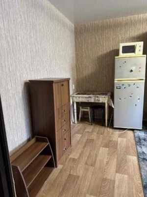 Продам гостинку в блоке Одесская