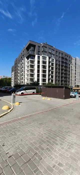 Продам 2к новобудову по  вулиці  Рівненська.