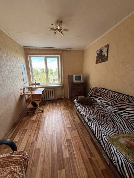 Продам 3 ком.квартиру Королева 45 тыс.у.е