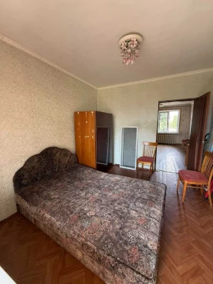 Продам 3 ком.квартиру Королева 45 тыс.у.е