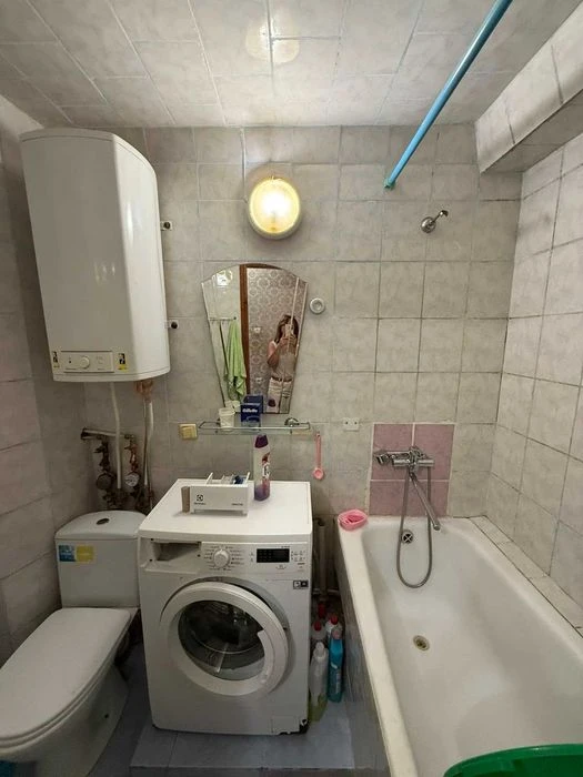 Продам 3 ком.квартиру Королева 45 тыс.у.е