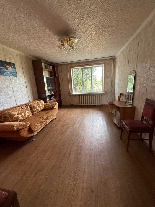 Продам 3 ком.квартиру Королева 45 тыс.у.е