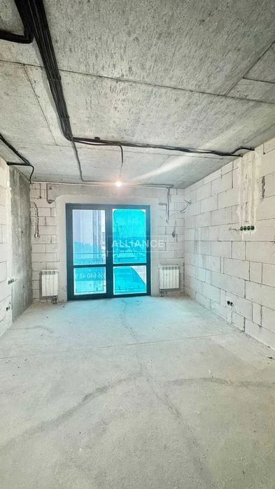 Продам  2к з частковим ремонтом, в ЖК еліт Клас, біля озера,