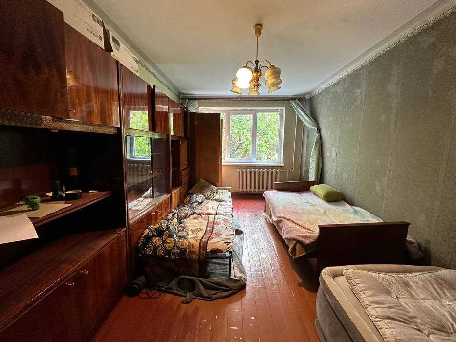 Продаж 2-кімнатної квартири по вул. Карпатська