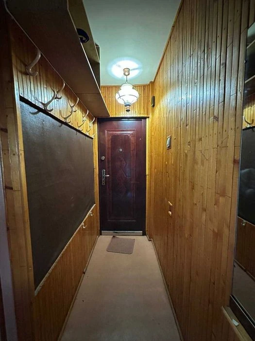 Продаж 2-кімнатної квартири по вул. Карпатська