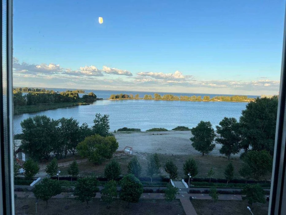 Видова Однокімнатна Квартира на Митниці