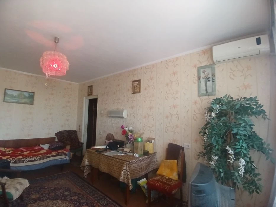 Продаю 2 к/к Херсонское Шоссе