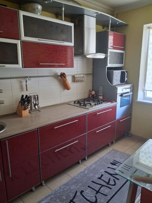 Продам 3 кімнатну квартиру на Намиві