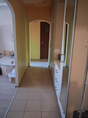 Продам 3 кімнатну квартиру на Намиві