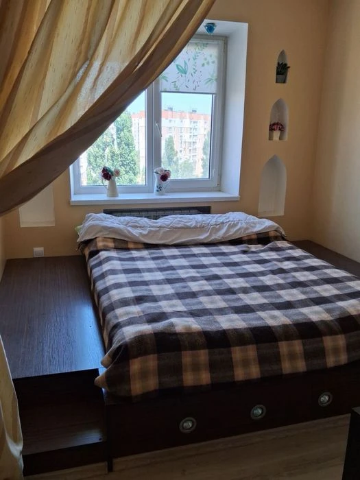 Продам 3 кімнатну квартиру на Намиві