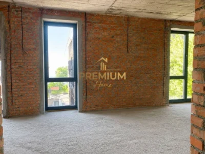 Продаж 3-кімн. квартири на Над Ставом, Центр