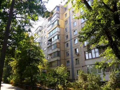 Квартира. Київ, Ореста Левицького вул. (Академіка Курчатова)