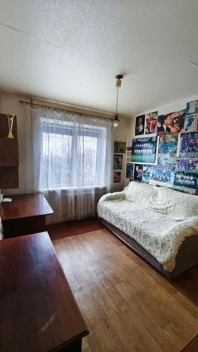 Продам 4-к квартиру Тополь 3