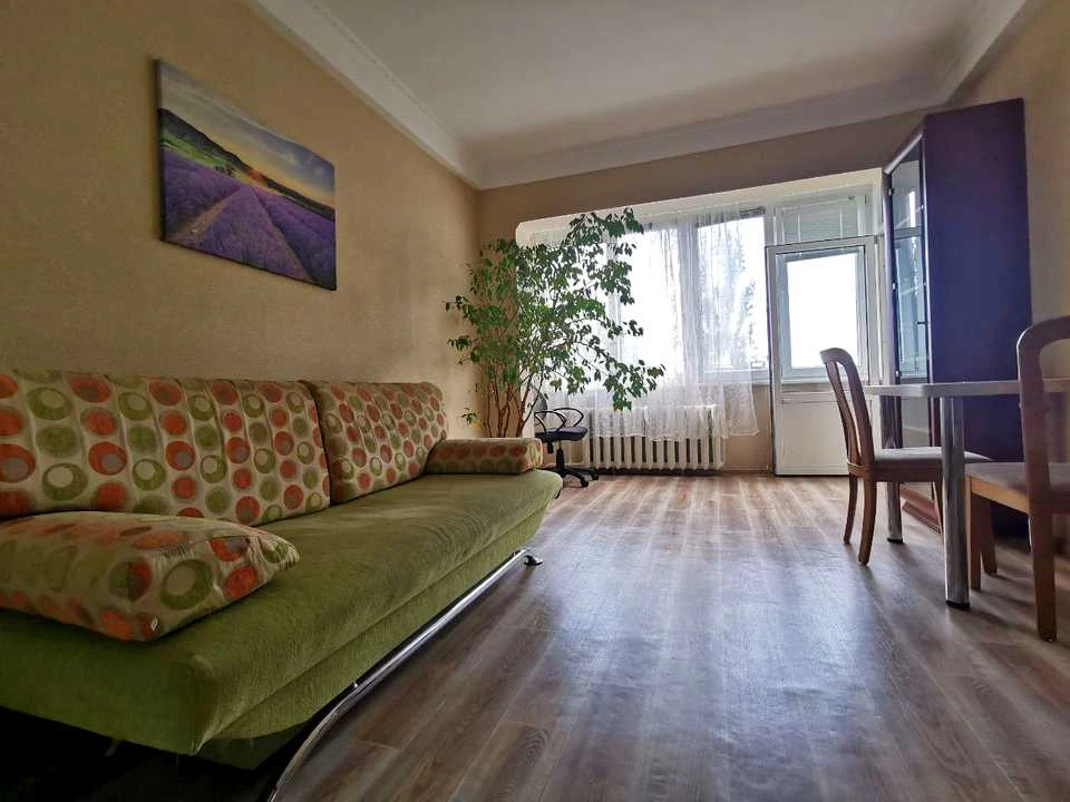Квартира. Київ, Ореста Левицького вул. (Академіка Курчатова)