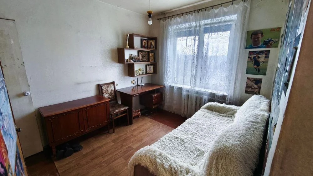 Продам 4-к квартиру Тополь 3