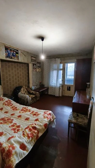 Продам 4-к квартиру Тополь 3