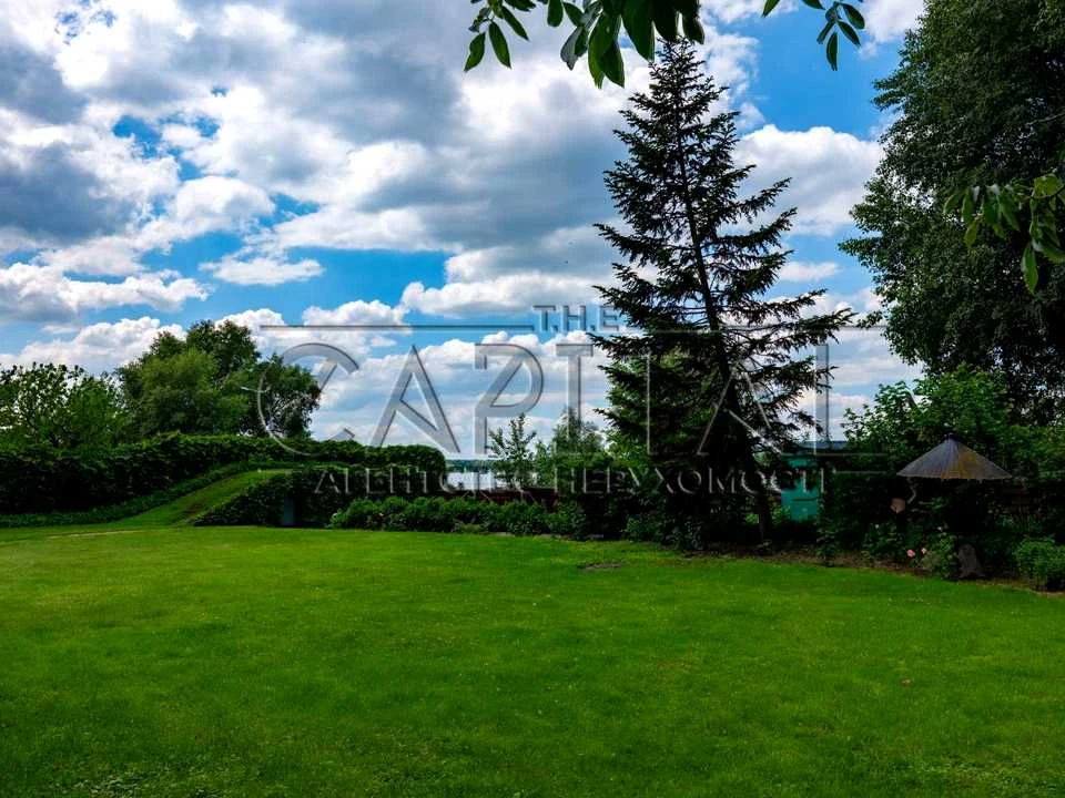 Будинок. Київ, 70-та Садова вул.