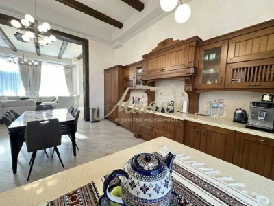 Cool house with new renovation in a quiet location.