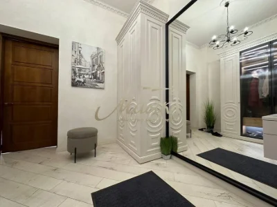 Cool house with new renovation in a quiet location.