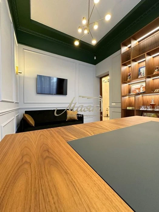 Cool house with new renovation in a quiet location.