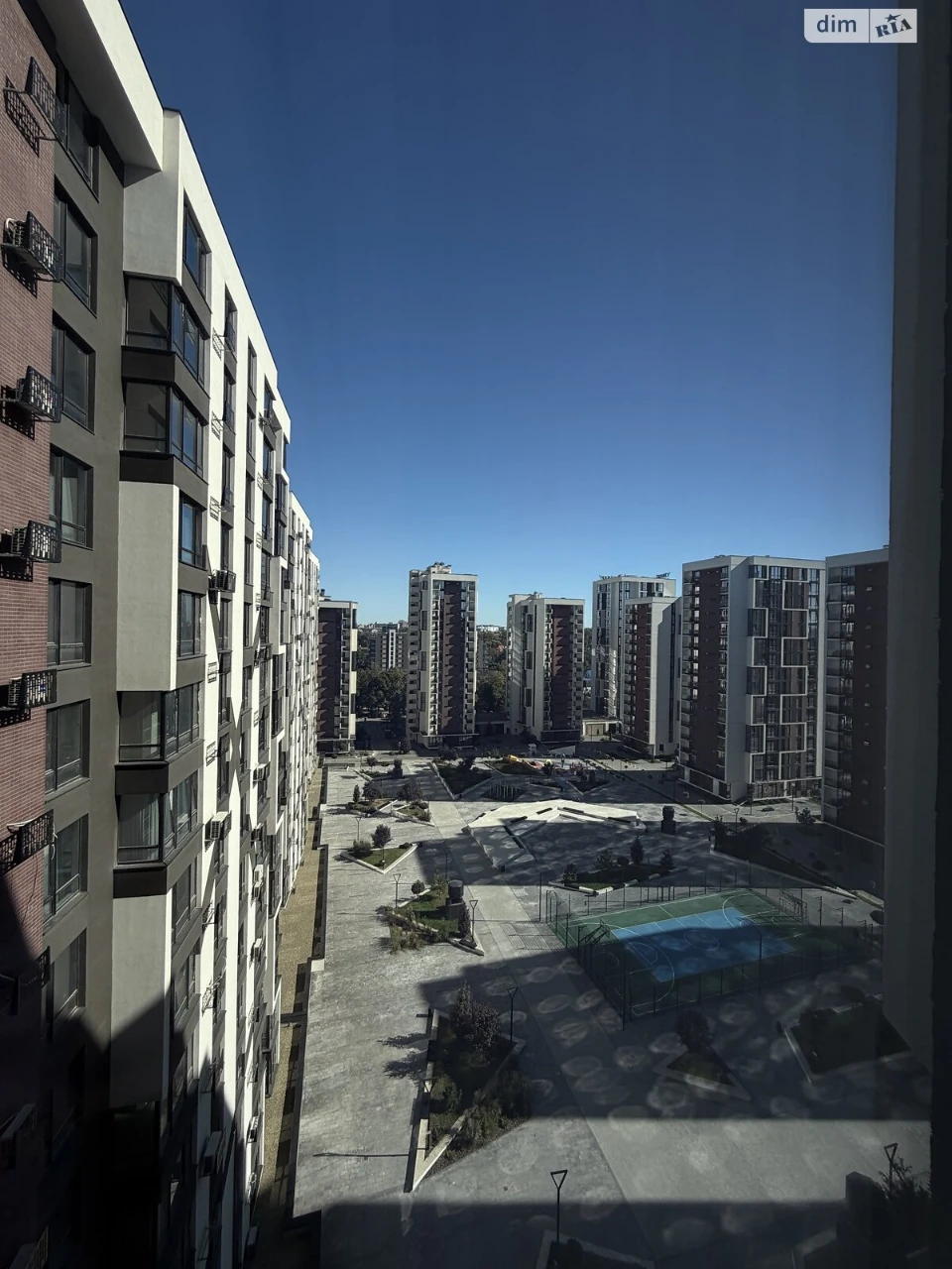Продаж Квартира Набережна