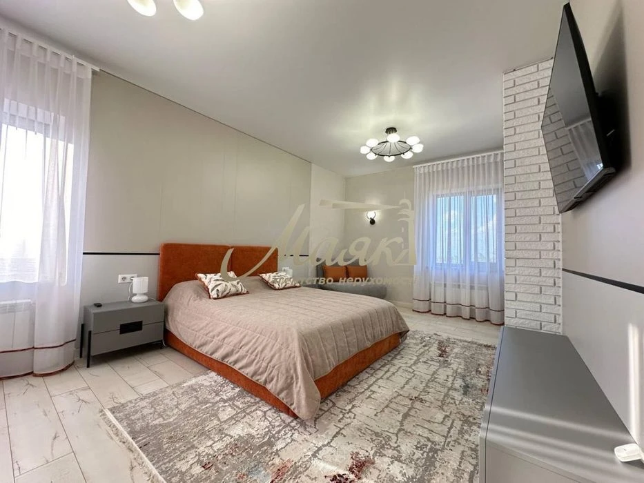 Cool house with new renovation in a quiet location.