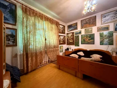 Будинок. Ужгород, Михайла Грушевського вул.