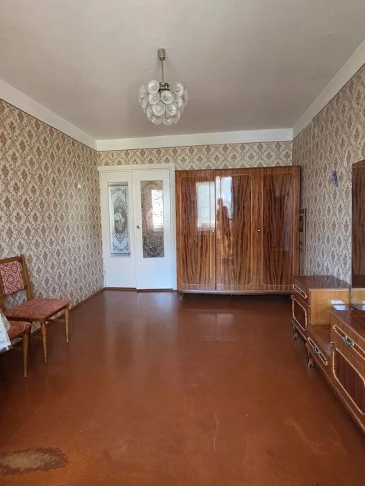 Продається 3х кімнатна, ГОЛОВНА (ТЦ ДЕПОТ), БАЛКОН + ЛОДЖИЯ.