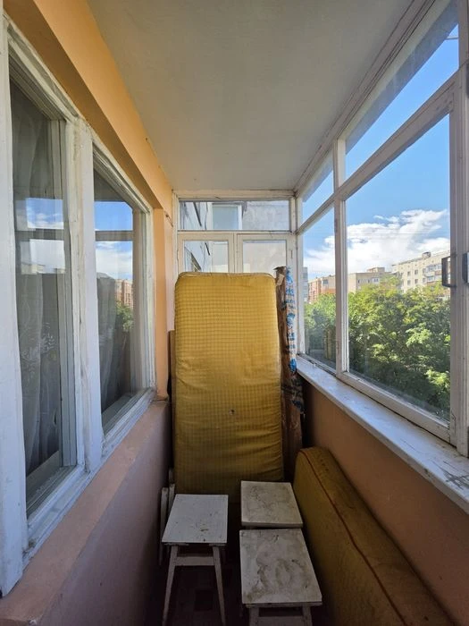 Продається 3х кімнатна, ГОЛОВНА (ТЦ ДЕПОТ), БАЛКОН + ЛОДЖИЯ.