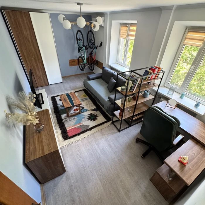 WITHOUT% Podil Tarasa Shevchenko 25 min 2nd floor 3 rooms 63 sq m Kyryliv
