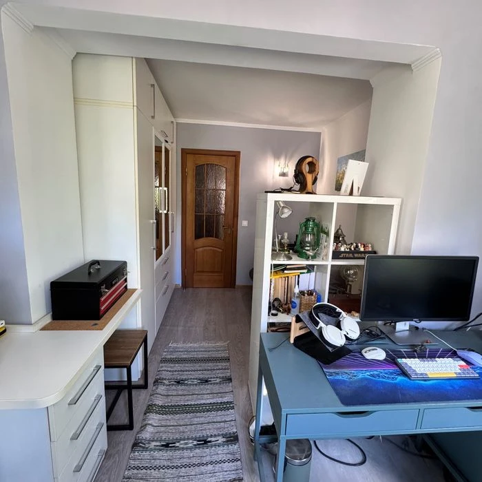 WITHOUT% Podil Tarasa Shevchenko 25 min 2nd floor 3 rooms 63 sq m Kyryliv