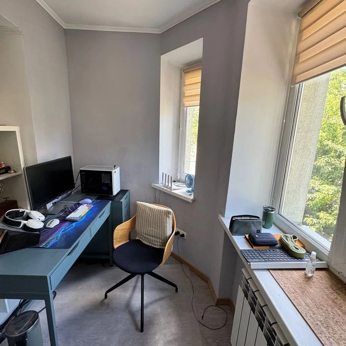 WITHOUT% Podil Tarasa Shevchenko 25 min 2nd floor 3 rooms 63 sq m Kyryliv