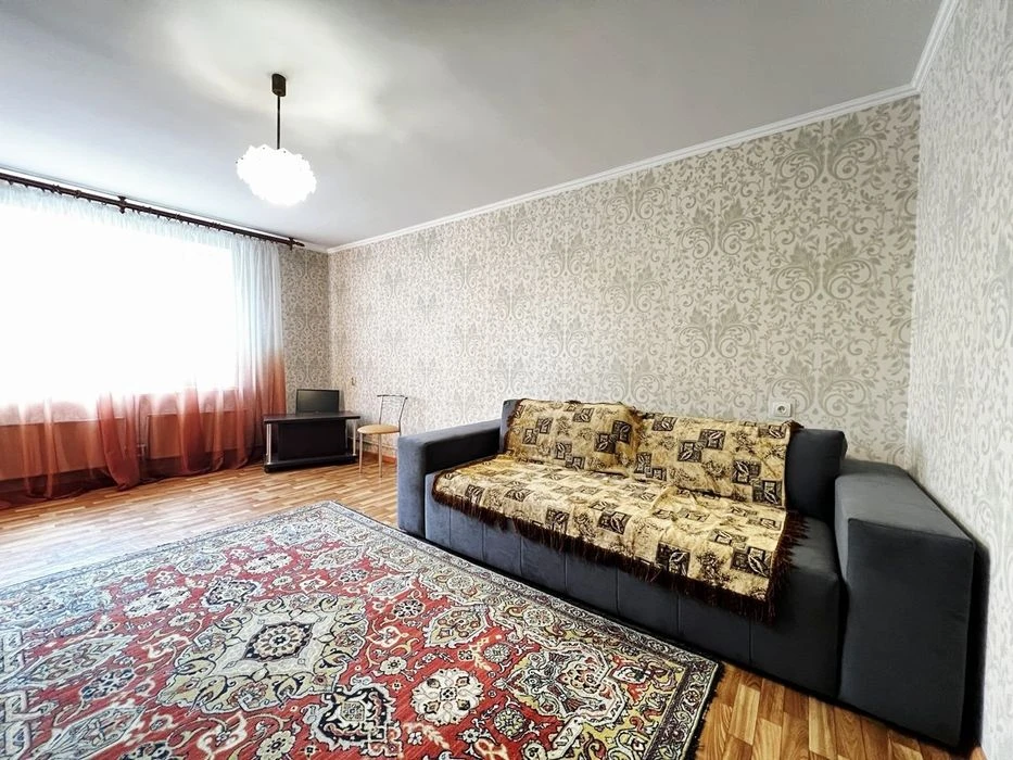 Продаж 4 кімн квартири по вул 1 Танкової Бригади 27. Меблі.