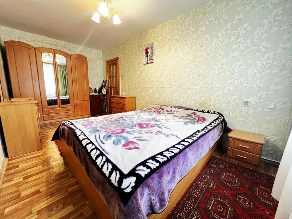 Продаж 4 кімн квартири по вул 1 Танкової Бригади 27. Меблі.
