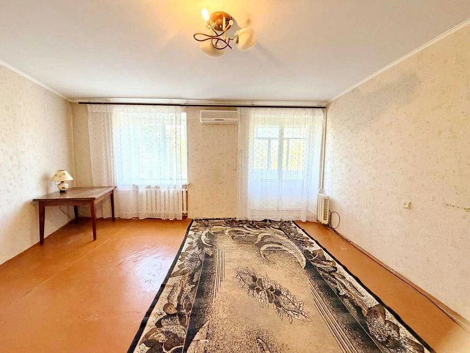 Продаж великої 3к квартири з окремими кімнатами. Зручний 2 п