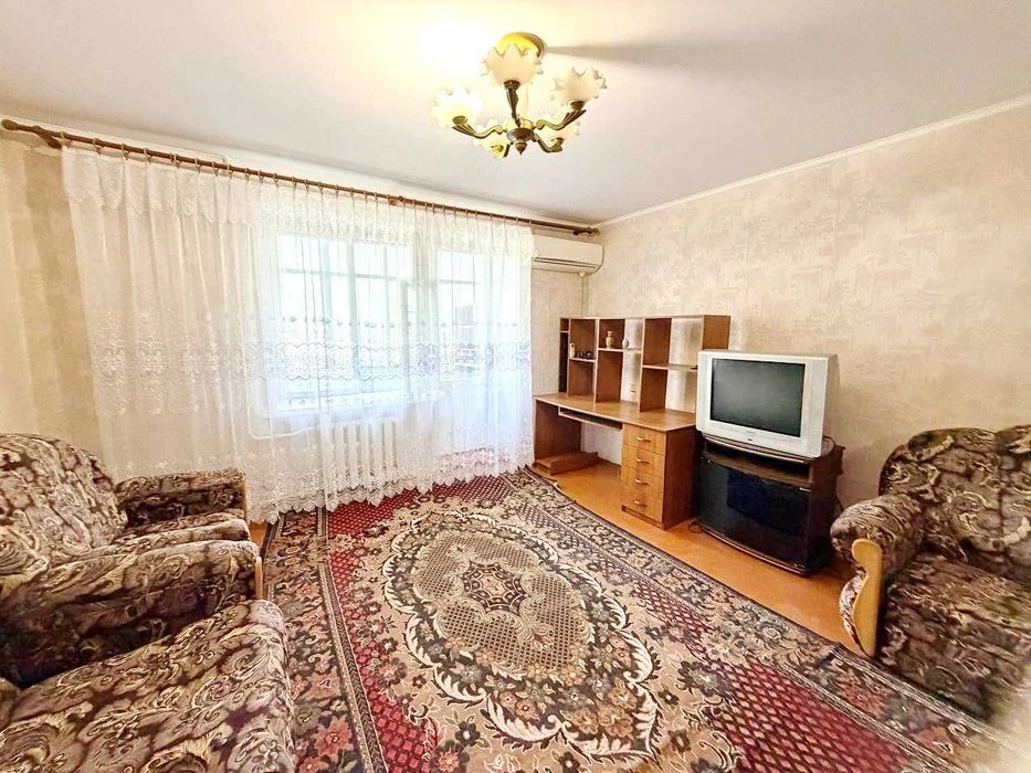 Продаж великої 3к квартири з окремими кімнатами. Зручний 2 п