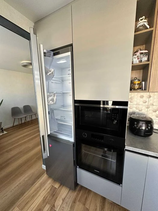 Продажа 3х комн квартиры метро МасельскогоКапремонт, мебель,