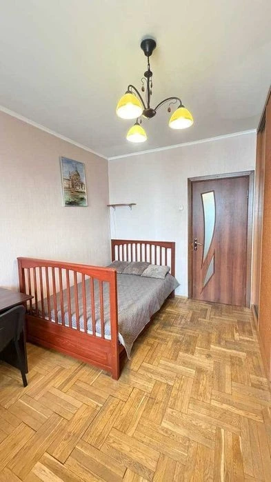 Оренда двокімнатної квартири, вул. Героїв Дніпра, 1 метро «М