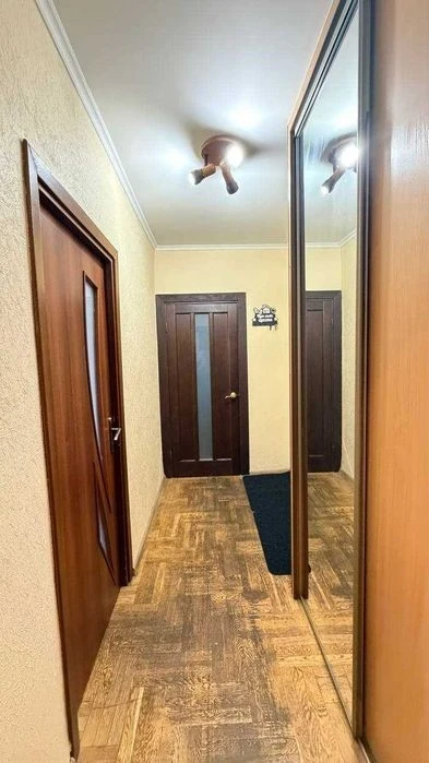 Оренда двокімнатної квартири, вул. Героїв Дніпра, 1 метро «М