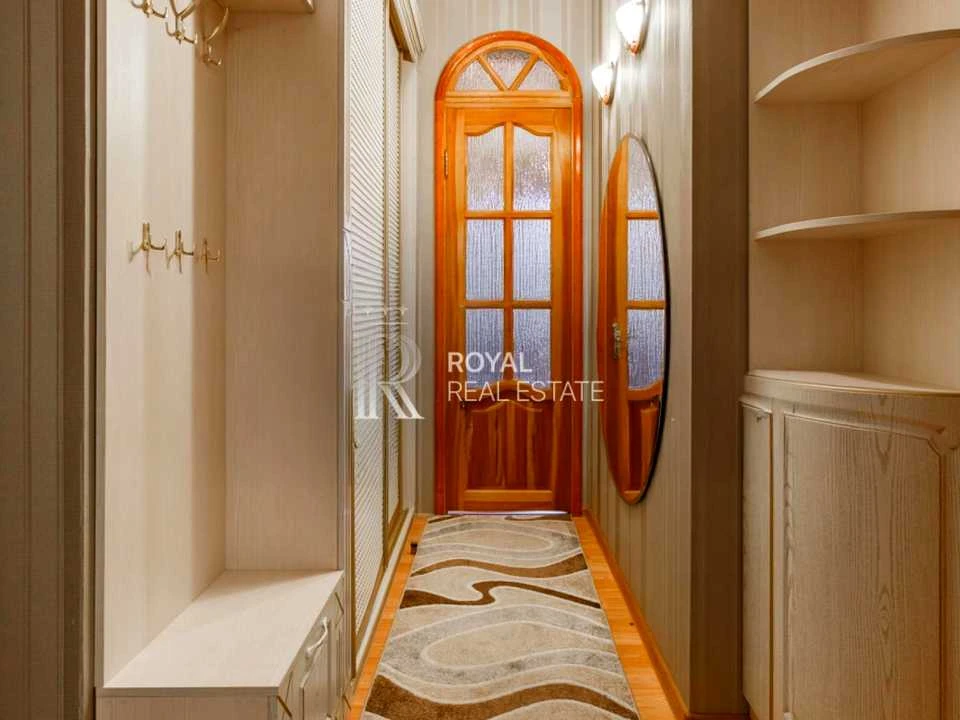Квартира. Київ, Тарасівська вул.
