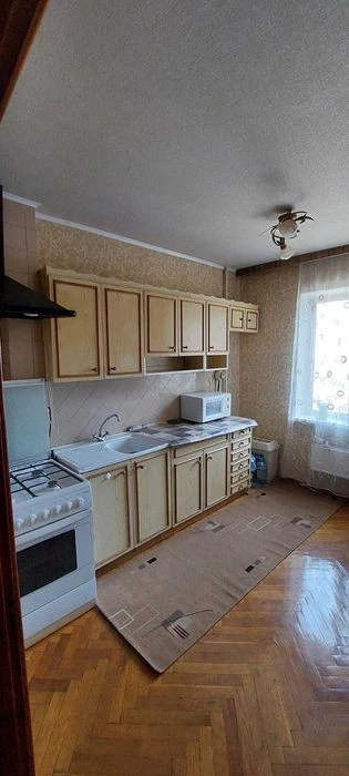 Дуже охайна квартира, метро Святошин.