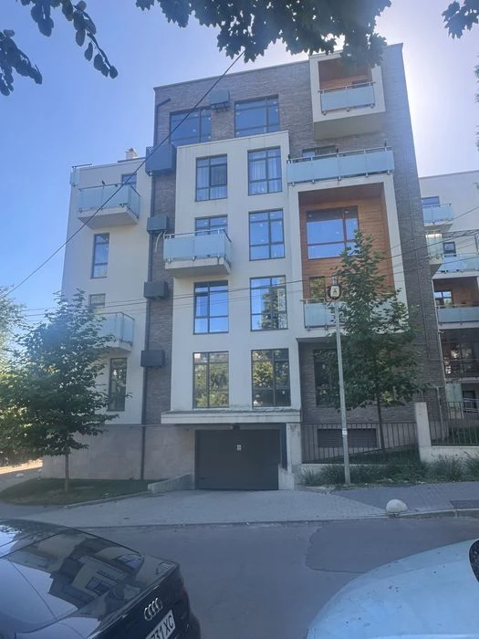Продаж 2 кім. новобуд. Карманського,6