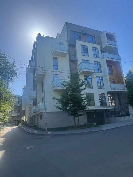 Продаж 2 кім. новобуд. Карманського,6