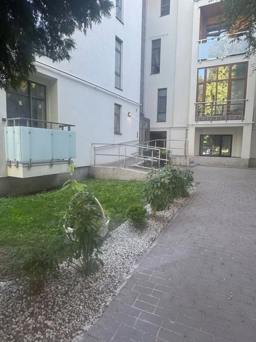 Продаж 2 кім. новобуд. Карманського,6