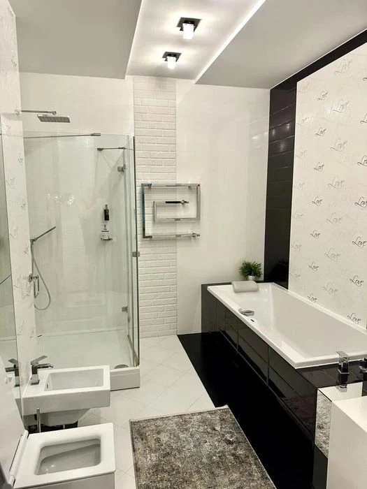 Продаж 4 кімн.квартира 154 м² 3/6ц вул.Леся Курбаса 350000$
