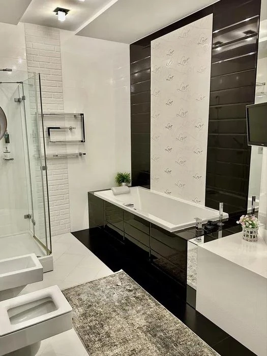 Продаж 4 кімн.квартира 154 м² 3/6ц вул.Леся Курбаса 350000$