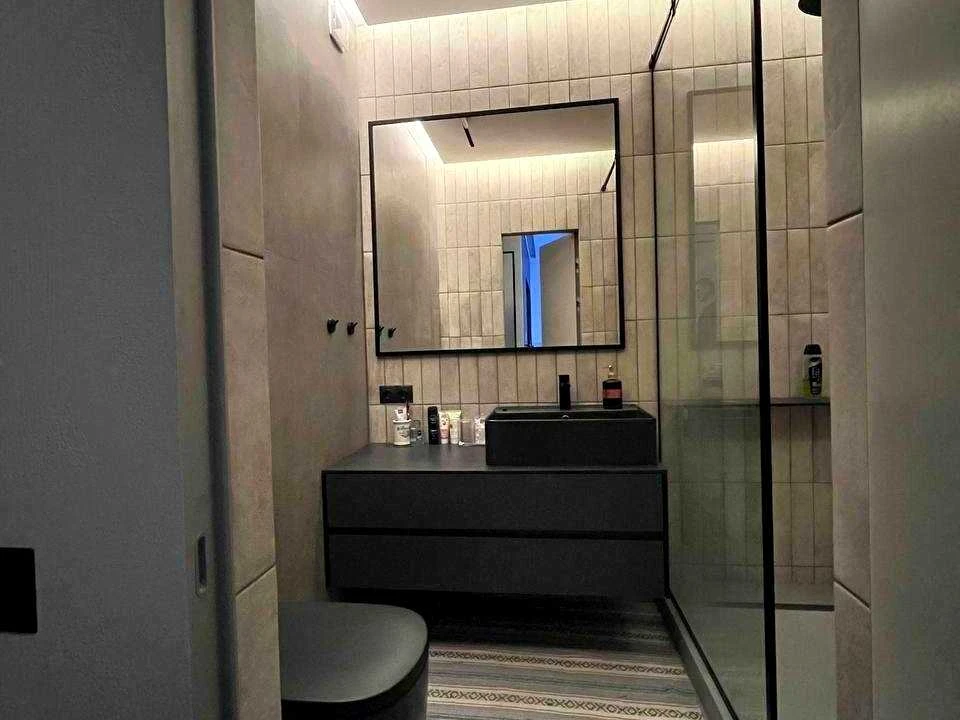 Квартира. Київ, Салютна вул., 2к