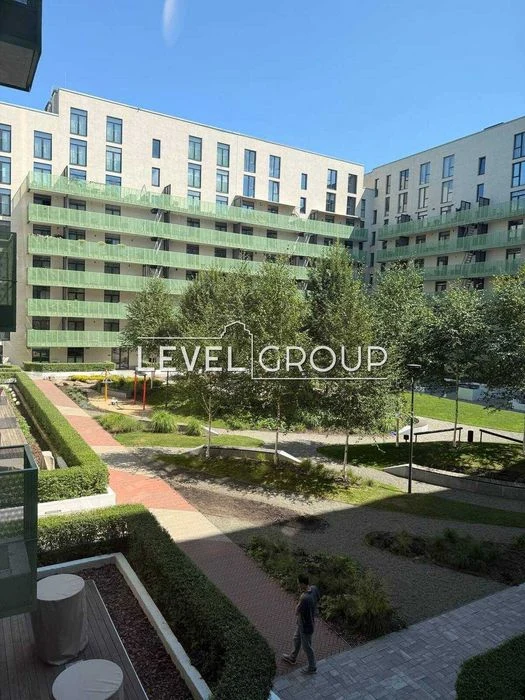 Продаж 2-кімнатна квартира 72 м² з великим балконом у ЖК RYB