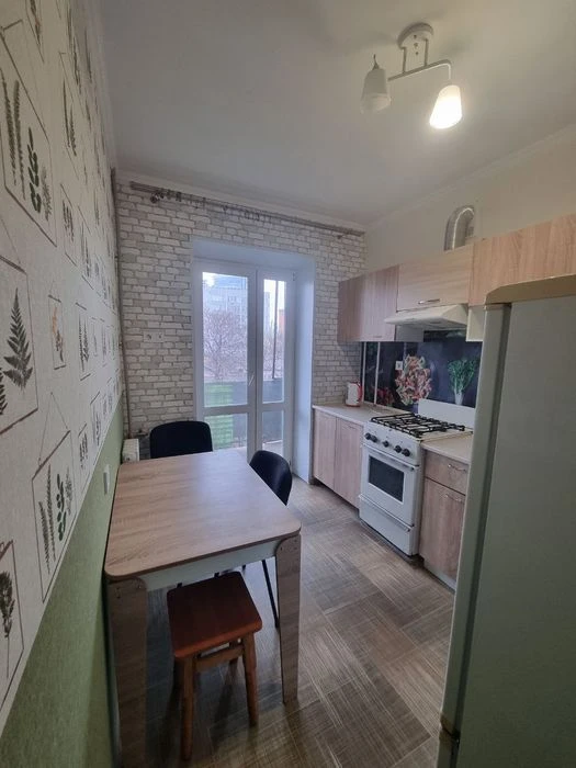 Продам 1 к кв в центрі Дніпра