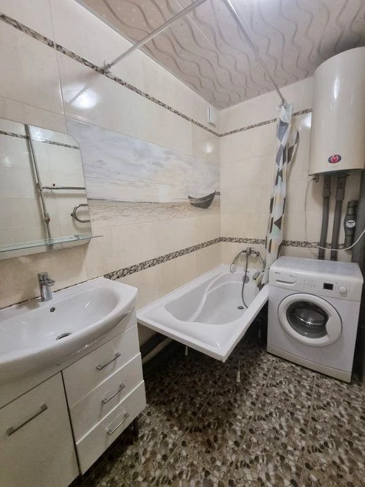Продам 1 к кв в центрі Дніпра